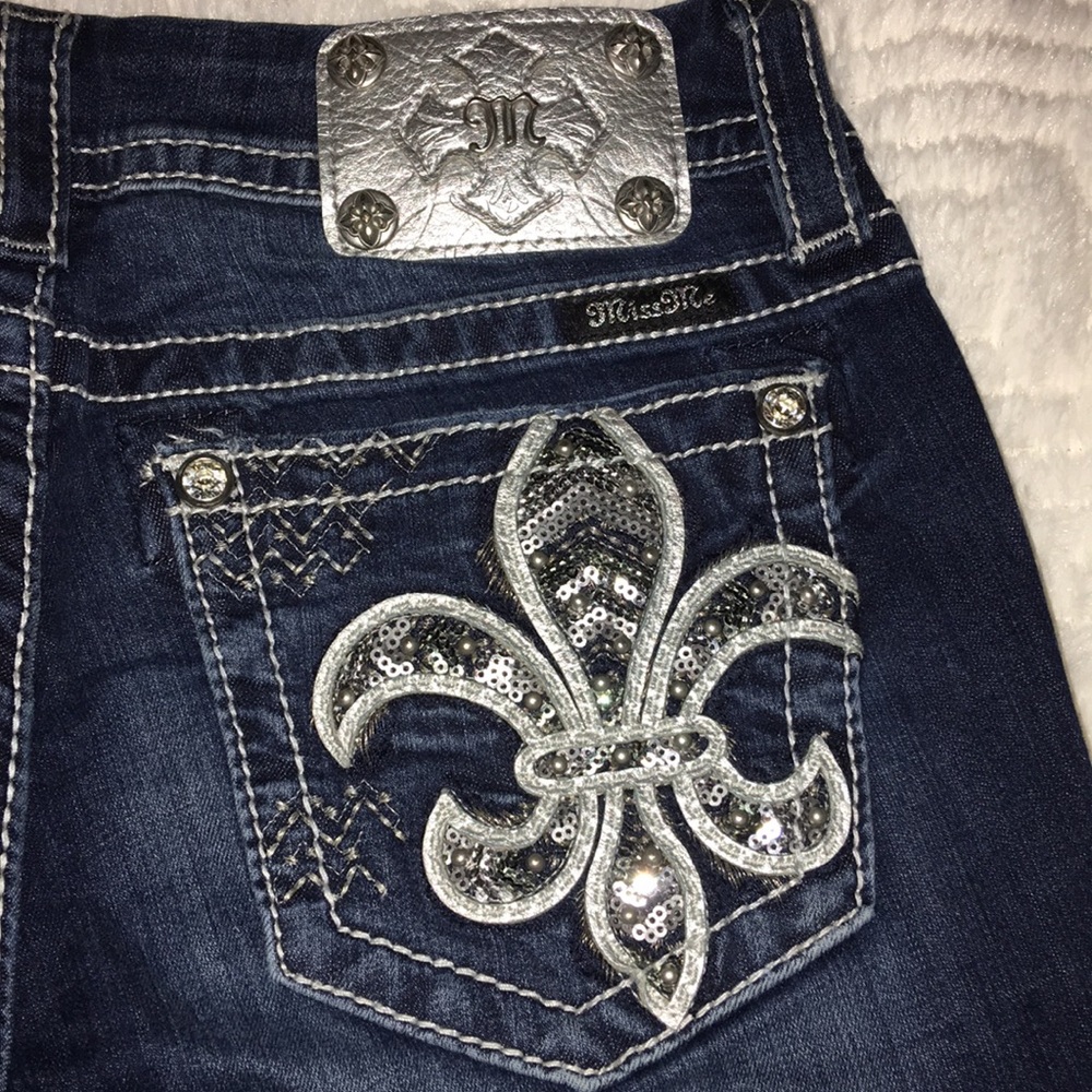 27x33” Miss Me Jeans